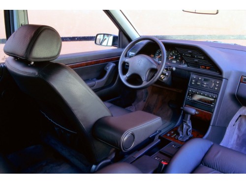 Характеристики автомобиля Peugeot 605 2.0 MT SLi (03.1995 - 09.1999): фото, вместимость, скорость, двигатель, топливо, масса, отзывы