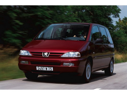 Характеристики автомобиля Peugeot 806 2.0 AT SR (12.2001 - 05.2002): фото, вместимость, скорость, двигатель, топливо, масса, отзывы