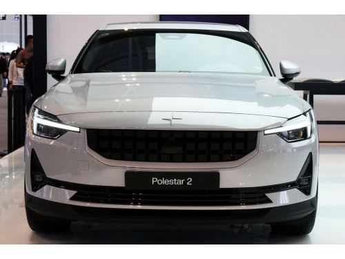 Характеристики автомобиля Polestar 2 78 kWh Long Range Single Motor (04.2021 - 03.2023): фото, вместимость, скорость, двигатель, топливо, масса, отзывы