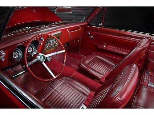 Характеристики автомобиля Pontiac Firebird 5.3 MT4 Firebird Convertible H.O. (02.1967 - 09.1967): фото, вместимость, скорость, двигатель, топливо, масса, отзывы
