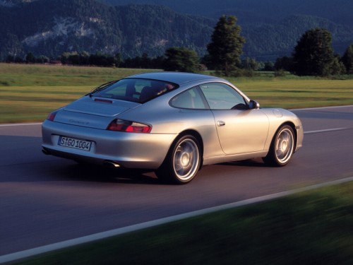 Характеристики автомобиля Porsche 911 3.7 MT Carrera (01.2001 - 05.2004): фото, вместимость, скорость, двигатель, топливо, масса, отзывы