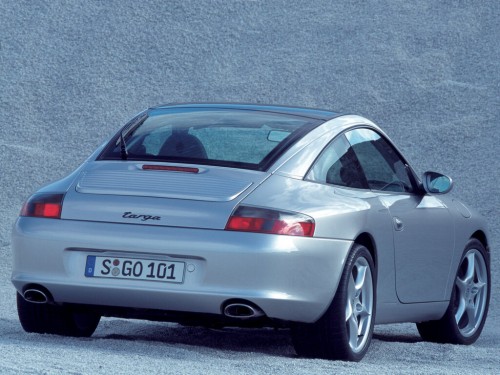 Характеристики автомобиля Porsche 911 3.7 MT Carrera Targa (01.2002 - 05.2004): фото, вместимость, скорость, двигатель, топливо, масса, отзывы