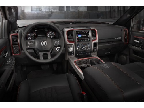 Характеристики автомобиля RAM 1500 3.0d AT 4x2 Laramie Longhorn Quad Cab (01.2014 - н.в.): фото, вместимость, скорость, двигатель, топливо, масса, отзывы