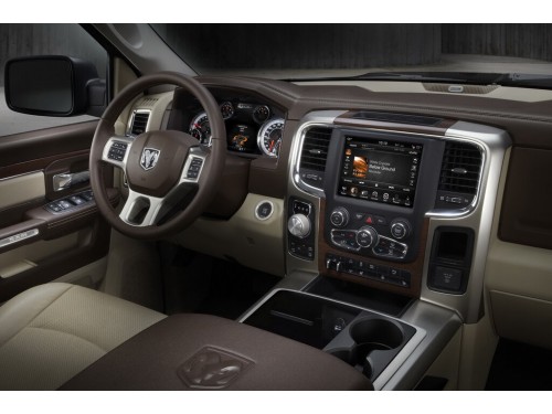 Характеристики автомобиля RAM 1500 3.0d AT 4x2 Laramie Longhorn Quad Cab (01.2014 - н.в.): фото, вместимость, скорость, двигатель, топливо, масса, отзывы