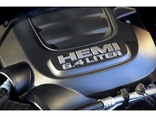 Характеристики автомобиля RAM 2500 5.7 AT 4x2 Big Horn Crew Cab Long Box SRW (09.2013 - 02.2019): фото, вместимость, скорость, двигатель, топливо, масса, отзывы