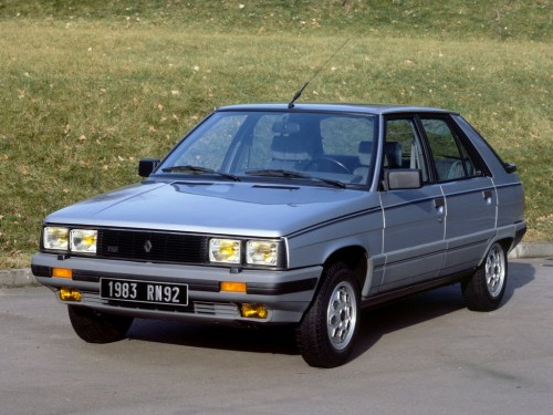 Характеристики автомобиля Renault 11 1.6D MT GTD (05.1983 - 09.1986): фото, вместимость, скорость, двигатель, топливо, масса, отзывы