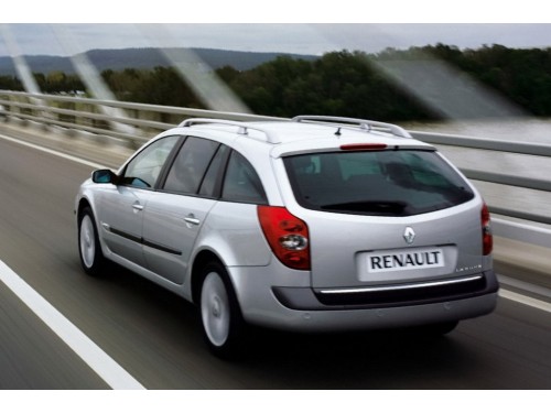 Характеристики автомобиля Renault Laguna 1.9 dCi FAP AT Initiale (08.2005 - 05.2006): фото, вместимость, скорость, двигатель, топливо, масса, отзывы