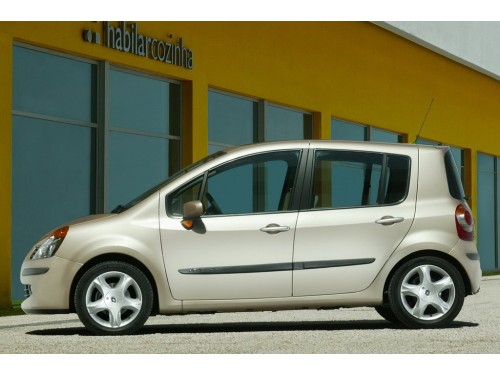 Характеристики автомобиля Renault Modus 1.2 16V TCe MT Dynamique (04.2007 - 03.2008): фото, вместимость, скорость, двигатель, топливо, масса, отзывы