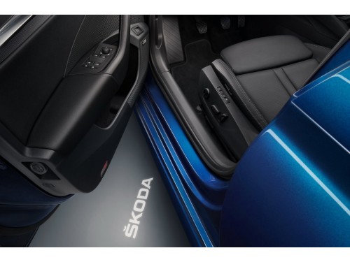 Характеристики автомобиля Skoda Octavia 1.4 TSI MT Style Plus (09.2020 - 03.2022): фото, вместимость, скорость, двигатель, топливо, масса, отзывы