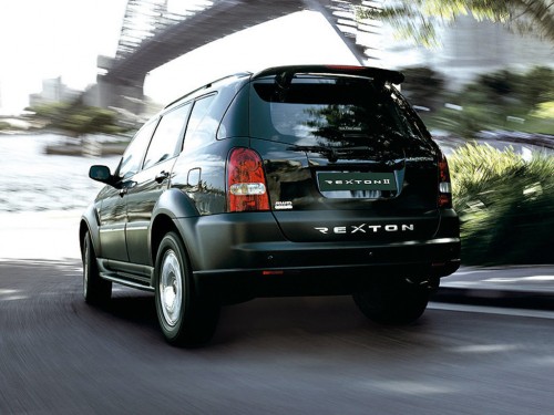Характеристики автомобиля SsangYong Rexton 2.7D MT Comfort (04.2006 - 07.2012): фото, вместимость, скорость, двигатель, топливо, масса, отзывы