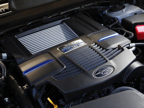Характеристики автомобиля Subaru Forester 2.0i 4WD (11.2014 - 10.2015): фото, вместимость, скорость, двигатель, топливо, масса, отзывы