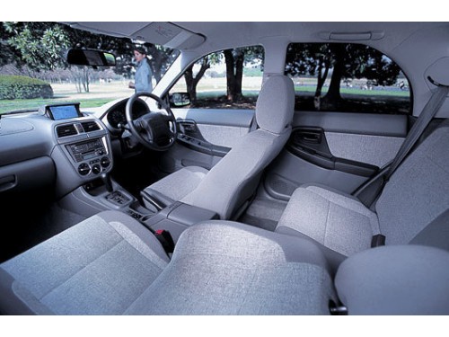 Характеристики автомобиля Subaru Impreza 1.5 sports wagon I's (08.2000 - 08.2001): фото, вместимость, скорость, двигатель, топливо, масса, отзывы