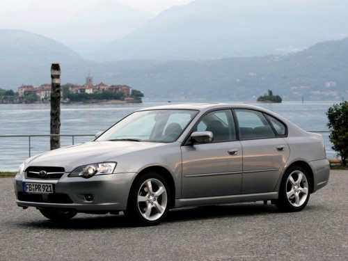 Характеристики автомобиля Subaru Legacy 2.5i AT (05.2003 - 08.2005): фото, вместимость, скорость, двигатель, топливо, масса, отзывы