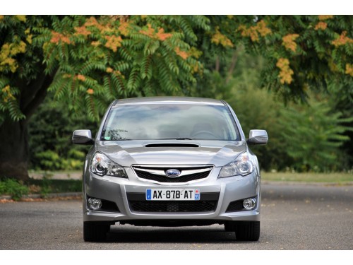 Характеристики автомобиля Subaru Legacy 2.0i CVT VA (09.2009 - 01.2013): фото, вместимость, скорость, двигатель, топливо, масса, отзывы