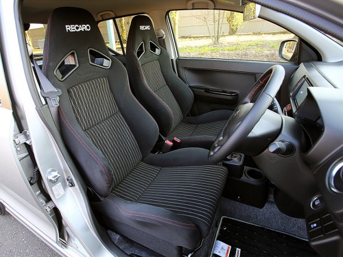 Характеристики автомобиля Suzuki Alto 660 L 4WD (12.2014 - 11.2018): фото, вместимость, скорость, двигатель, топливо, масса, отзывы