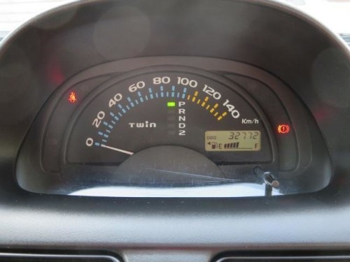 Характеристики автомобиля Suzuki Twin 660 gasoline B color package (01.2005 - 12.2005): фото, вместимость, скорость, двигатель, топливо, масса, отзывы