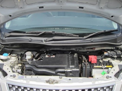 Характеристики автомобиля Suzuki Wagon R 660 FA 4WD (12.2008 - 09.2009): фото, вместимость, скорость, двигатель, топливо, масса, отзывы