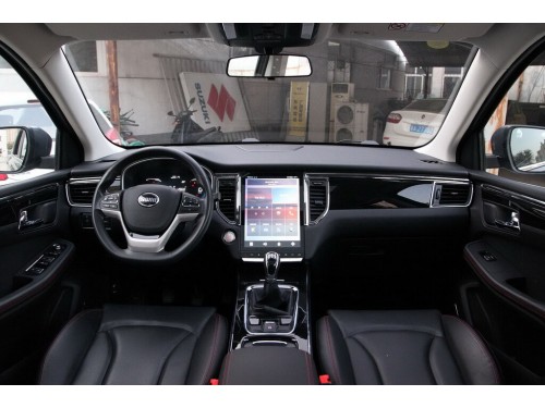 Характеристики автомобиля SWM G05 1.5T AT Premium (09.2019 - 09.2020): фото, вместимость, скорость, двигатель, топливо, масса, отзывы