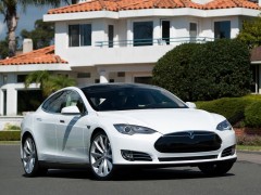 Tesla Model S 90D kWh (08.2015 - 04.2016)