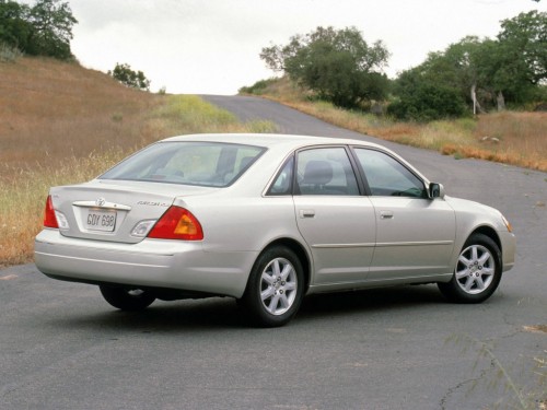 Характеристики автомобиля Toyota Avalon 3.0 AT XL (08.1999 - 05.2003): фото, вместимость, скорость, двигатель, топливо, масса, отзывы