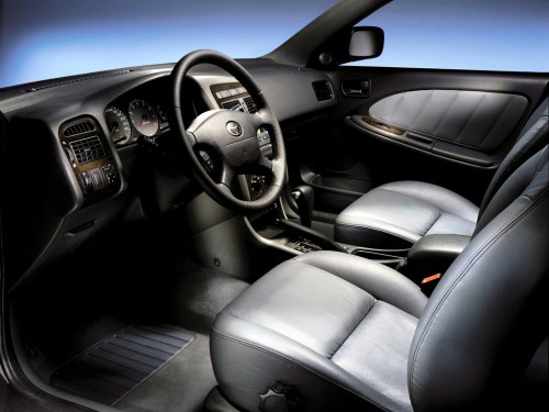 Характеристики автомобиля Toyota Avensis 1.6 MT Linea Luna (07.2000 - 01.2003): фото, вместимость, скорость, двигатель, топливо, масса, отзывы