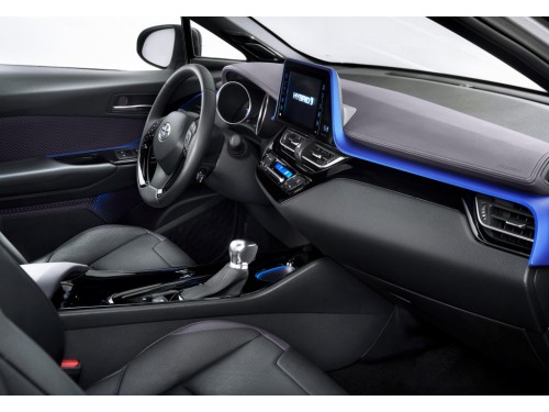 Характеристики автомобиля Toyota C-HR 1.2T CVT AWD Dynamic (10.2016 - 09.2019): фото, вместимость, скорость, двигатель, топливо, масса, отзывы