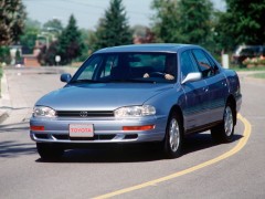 Toyota Camry 2.2 AT Deluxe (01.1994 - 06.1996)