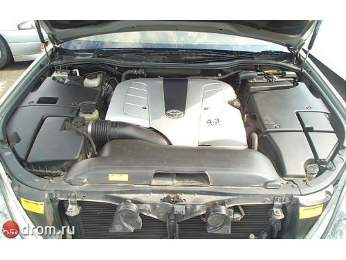Характеристики автомобиля Toyota Celsior 4.3 A specification (08.2000 - 07.2001): фото, вместимость, скорость, двигатель, топливо, масса, отзывы