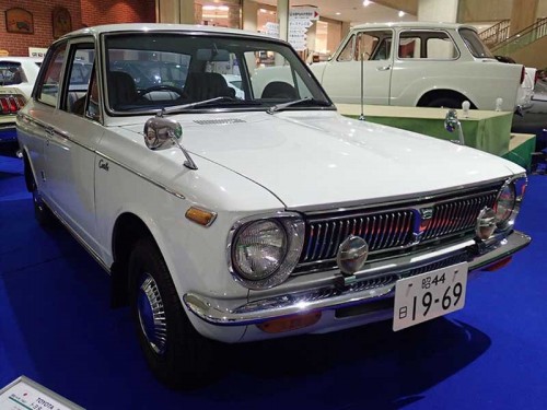Характеристики автомобиля Toyota Corolla 1.2 Deluxe (09.1969 - 04.1970): фото, вместимость, скорость, двигатель, топливо, масса, отзывы