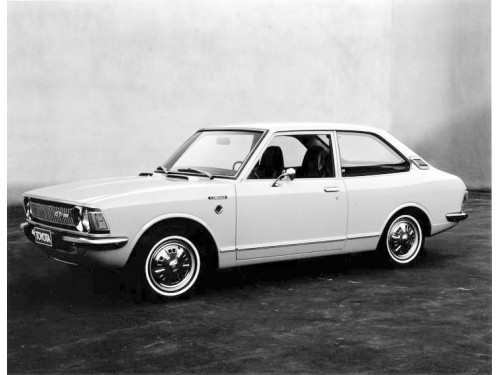 Характеристики автомобиля Toyota Corolla 1.2 MT (05.1970 - 07.1974): фото, вместимость, скорость, двигатель, топливо, масса, отзывы