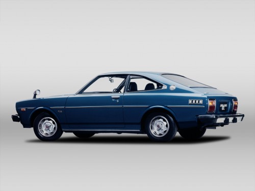 Характеристики автомобиля Toyota Corolla 1.2 Deluxe (01.1977 - 09.1977): фото, вместимость, скорость, двигатель, топливо, масса, отзывы