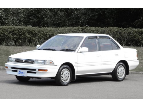 Характеристики автомобиля Toyota Corolla 1.3 XE Saloon (05.1989 - 05.1991): фото, вместимость, скорость, двигатель, топливо, масса, отзывы