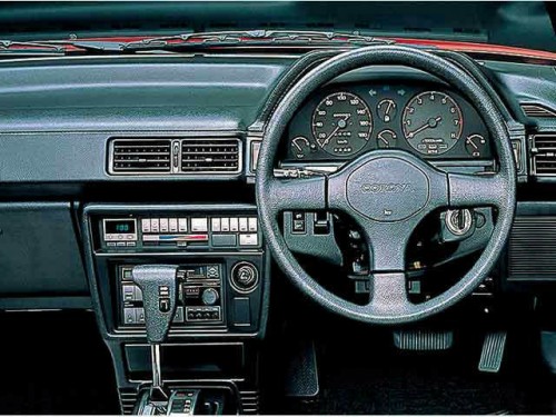 Характеристики автомобиля Toyota Corona 2.0 GT (05.1988 - 08.1989): фото, вместимость, скорость, двигатель, топливо, масса, отзывы