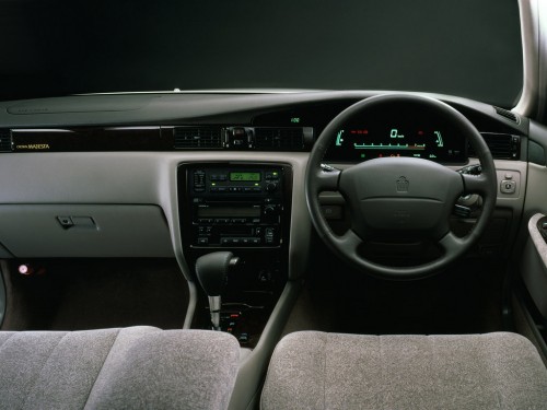 Характеристики автомобиля Toyota Crown Majesta 4.0 C type (07.1997 - 07.1998): фото, вместимость, скорость, двигатель, топливо, масса, отзывы