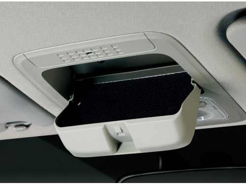 Характеристики автомобиля Toyota Esquire 1.8 Hybrid Xi (7 Seater) (10.2014 - 12.2015): фото, вместимость, скорость, двигатель, топливо, масса, отзывы