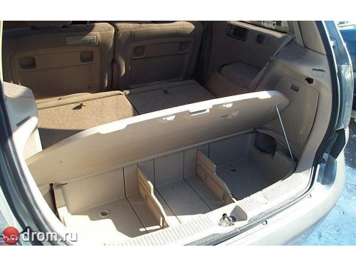 Характеристики автомобиля Toyota Gaia 2.0 L package (6 Seater) (05.1998 - 03.2001): фото, вместимость, скорость, двигатель, топливо, масса, отзывы