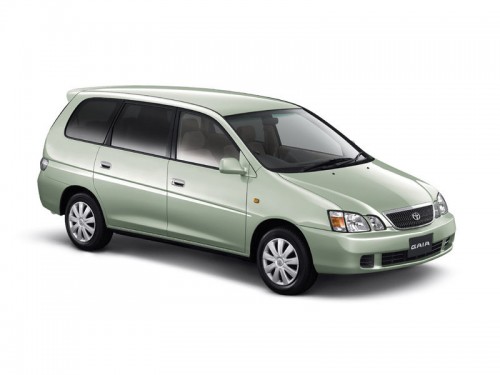 Характеристики автомобиля Toyota Gaia 2.0 aero package (6 Seater) (08.2002 - 08.2004): фото, вместимость, скорость, двигатель, топливо, масса, отзывы