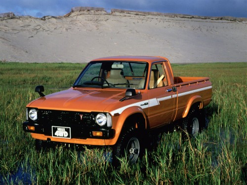 Характеристики автомобиля Toyota Hilux 1.6 Deluxe Standard Body (2 seat) (09.1978 - 09.1981): фото, вместимость, скорость, двигатель, топливо, масса, отзывы