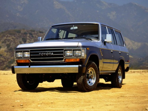 Характеристики автомобиля Toyota Land Cruiser 4.0 AT Wagon G (08.1987 - 01.1990): фото, вместимость, скорость, двигатель, топливо, масса, отзывы