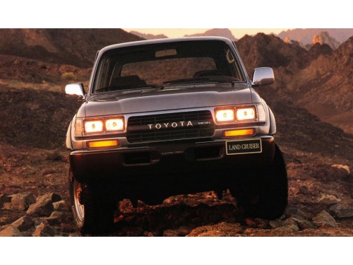 Характеристики автомобиля Toyota Land Cruiser 4.5 MT GX-R (01.1992 - 12.1994): фото, вместимость, скорость, двигатель, топливо, масса, отзывы