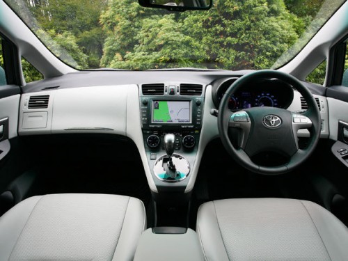 Характеристики автомобиля Toyota Mark X Zio 2.4 240 4WD (07.2010 - 01.2011): фото, вместимость, скорость, двигатель, топливо, масса, отзывы