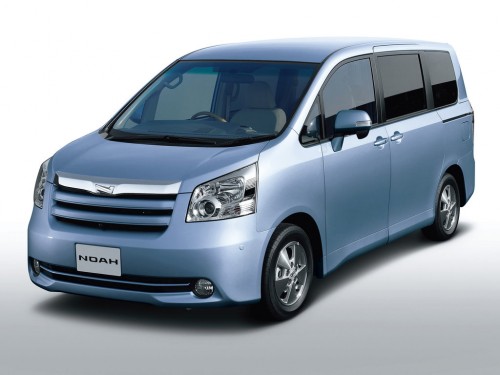 Характеристики автомобиля Toyota Noah 2.0 S G edition (06.2008 - 03.2010): фото, вместимость, скорость, двигатель, топливо, масса, отзывы