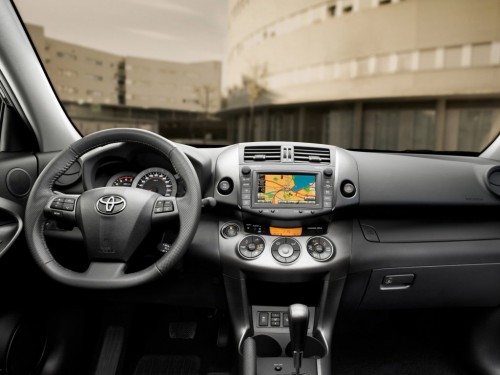 Характеристики автомобиля Toyota RAV4 2.0 CVT Престиж (06.2010 - 08.2011): фото, вместимость, скорость, двигатель, топливо, масса, отзывы