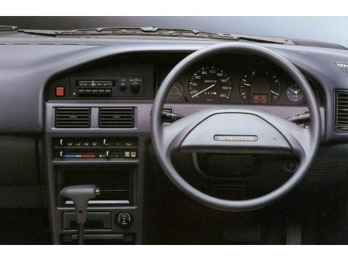 Характеристики автомобиля Toyota Sprinter 1300 Standard (08.1988 - 08.1991): фото, вместимость, скорость, двигатель, топливо, масса, отзывы