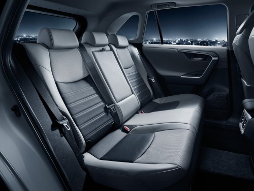 Характеристики автомобиля Toyota Wildlander 2.0 CVT Leading (03.2023 - н.в.): фото, вместимость, скорость, двигатель, топливо, масса, отзывы