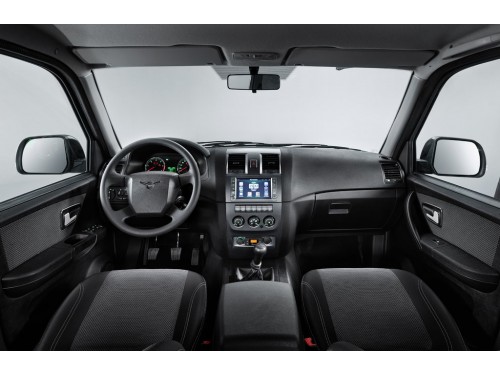 Характеристики автомобиля УАЗ Патриот 2.3 D MT Limited (10.2014 - 07.2015): фото, вместимость, скорость, двигатель, топливо, масса, отзывы