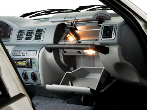 Характеристики автомобиля УАЗ Патриот 2.3 D MT Comfort (12.2008 - 05.2011): фото, вместимость, скорость, двигатель, топливо, масса, отзывы