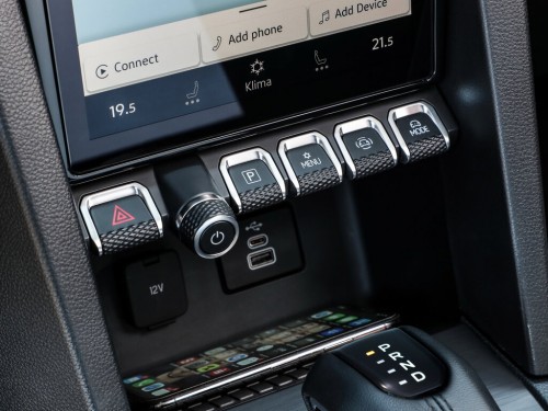 Характеристики автомобиля Volkswagen Amarok 2.0 TDI AT DoubleCab Life (12.2022 - н.в.): фото, вместимость, скорость, двигатель, топливо, масса, отзывы