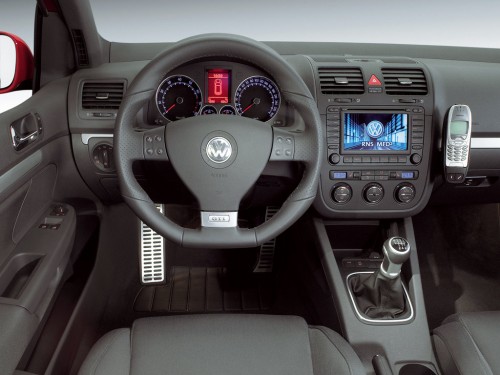 Характеристики автомобиля Volkswagen Golf 1.4 MT Economy 3dr. (05.2006 - 11.2008): фото, вместимость, скорость, двигатель, топливо, масса, отзывы