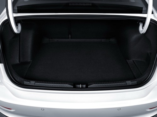 Характеристики автомобиля Volkswagen Lavida Plus 1.5 AT Comfort (08.2018 - 11.2020): фото, вместимость, скорость, двигатель, топливо, масса, отзывы
